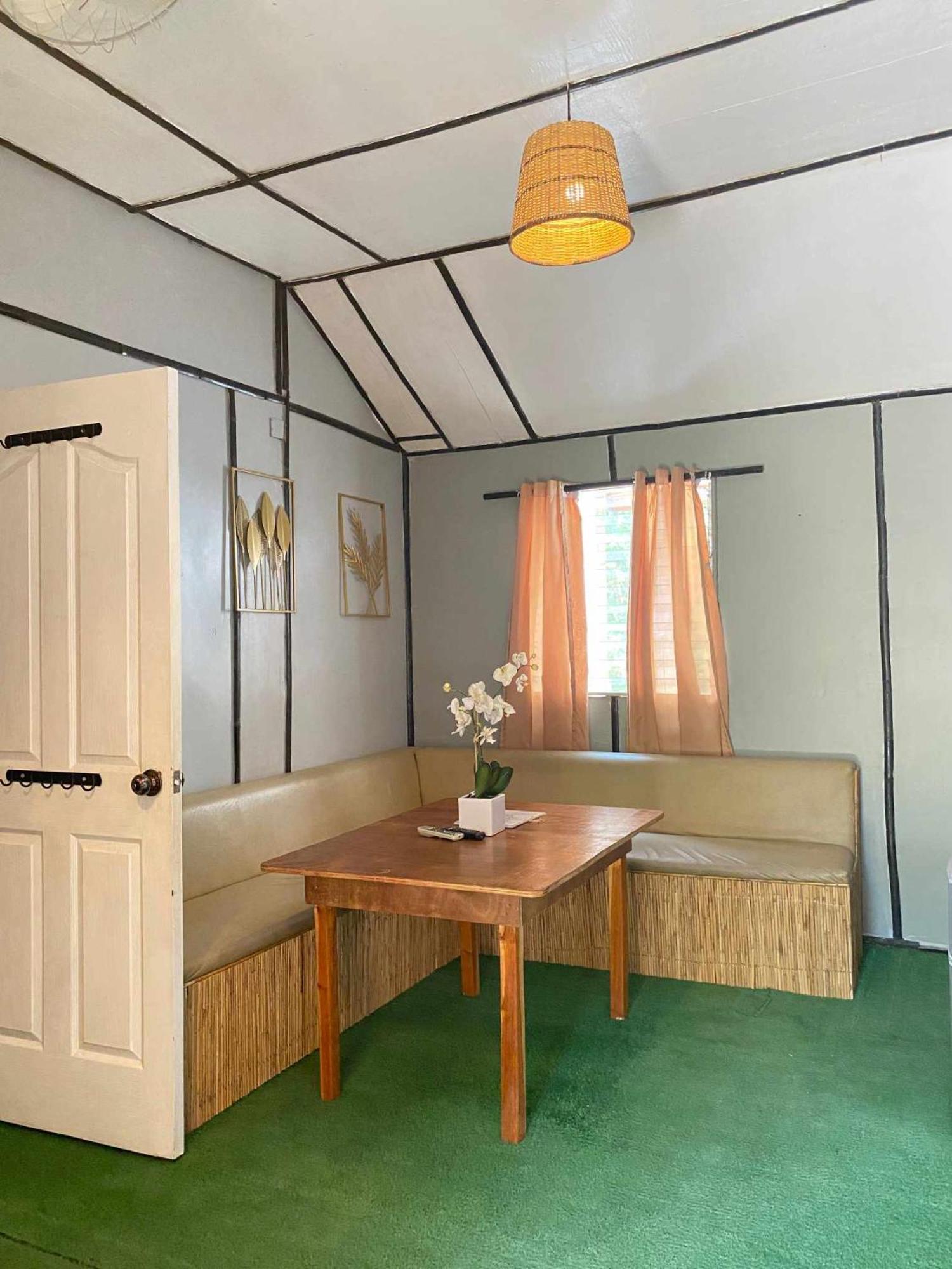 Ecostay Panglao Resort Hotel Екстер'єр фото
